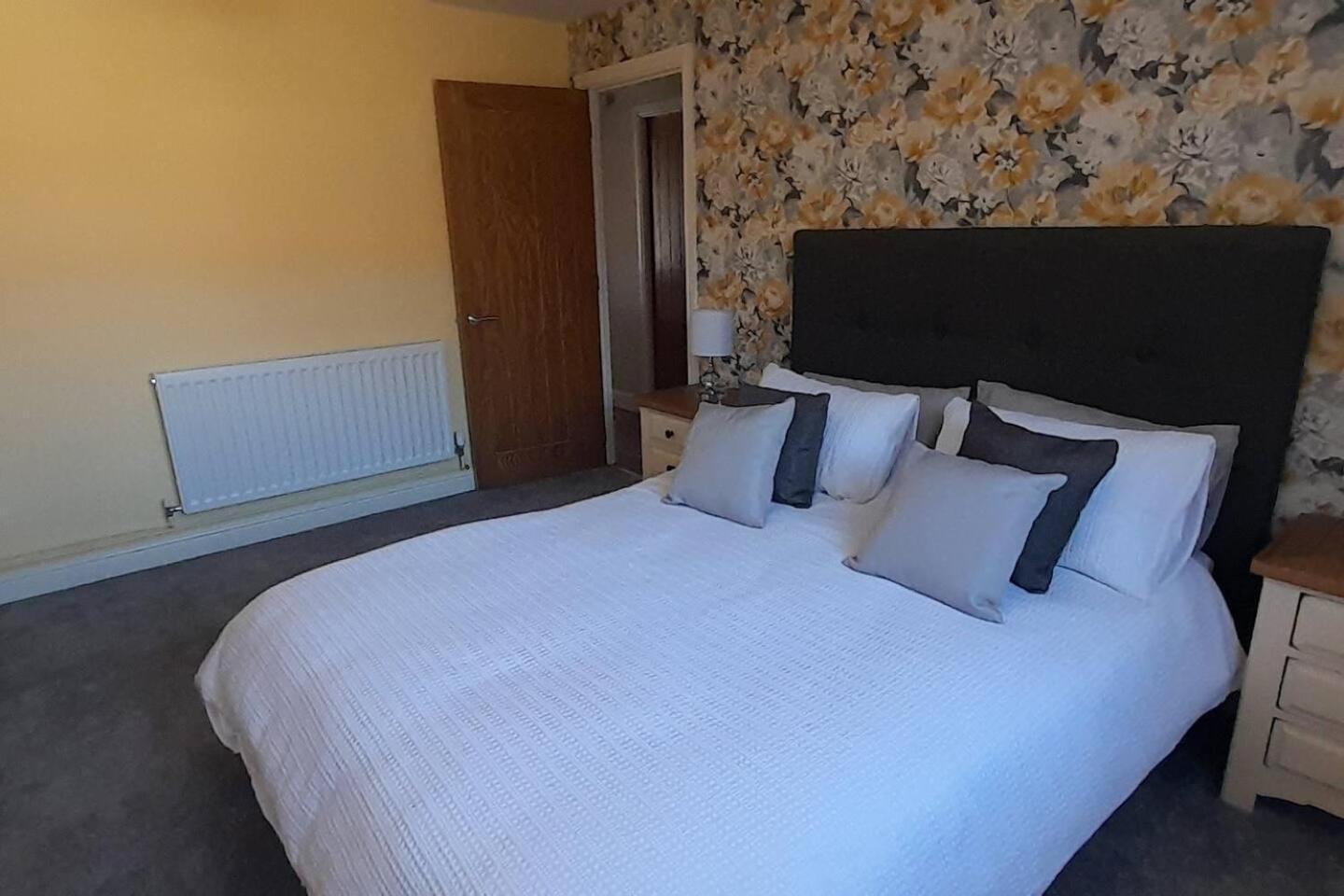 Remarkable 2-bed House In Walesby Nottinghamshire *